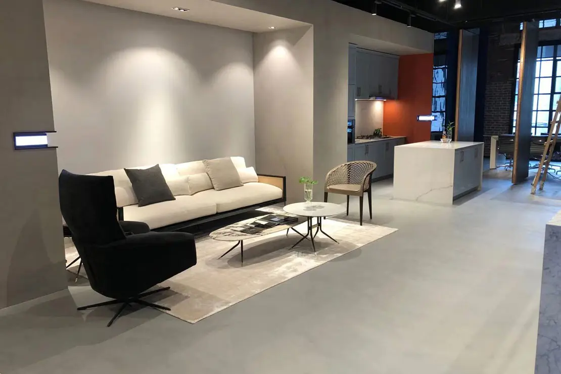 Casa sofisticada y contemporánea con paredes y suelo de microcemento. Casa sofisticada y contemporánea con paredes y suelo de microcemento.
